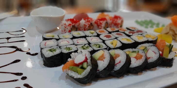 Asijská restaurace v centru Brna: 3 sushi sety a salát z mořských řas
