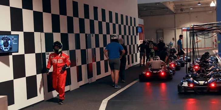 Pořádná dávka zábavy pro děti i dospělé: jízda na e-motokáře i s nápoji a vstupem do VR herny