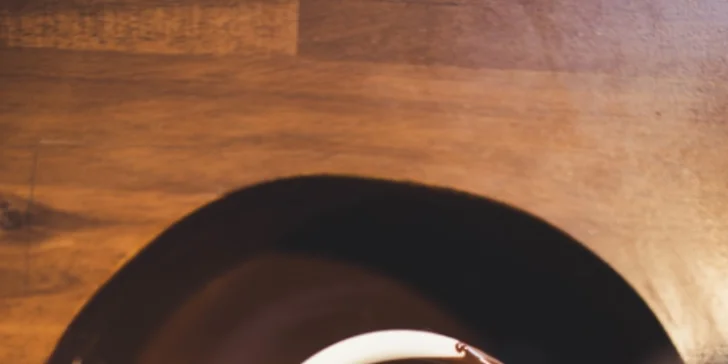 Dobrota v Chocafé: čokoládové fondue s ovocem i marshmallows a 2 horké nápoje podle výběru