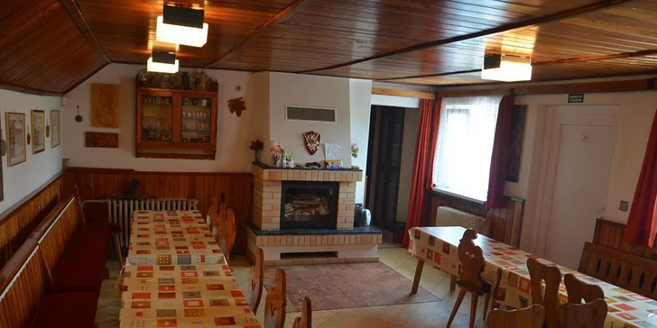 Pobyt v penzionu rodinného vinařství pro páry i 15členné skupiny vč. vína nebo degustace
