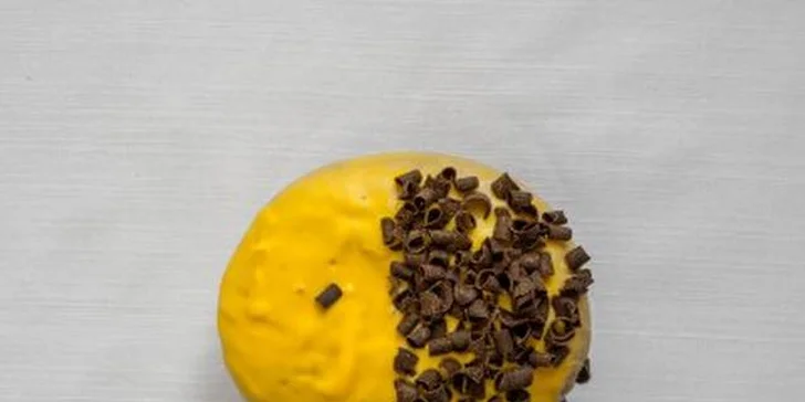 Donut či dva a káva k tomu v pardubickém OC Atrium: espresso i cappuccino, plněné a neplněné dezerty