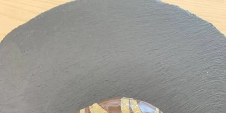 Donut či dva a káva k tomu v pardubickém OC Atrium: espresso i cappuccino, plněné a neplněné dezerty