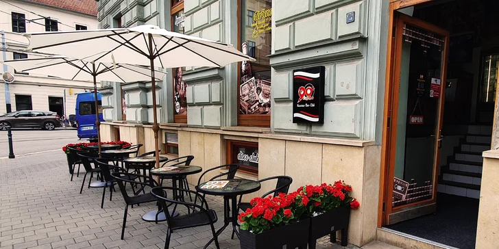 Ledový nápoj podle výběru a zákusek v centru Brna pro 1 nebo 2 osoby