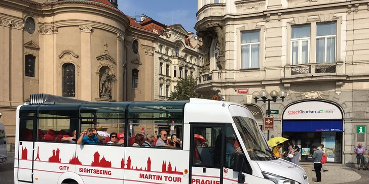 Okružní jízda Prahou: 1 hodina v otevřeném autobuse a 1hod. projížďka lodí pro děti i dospělé