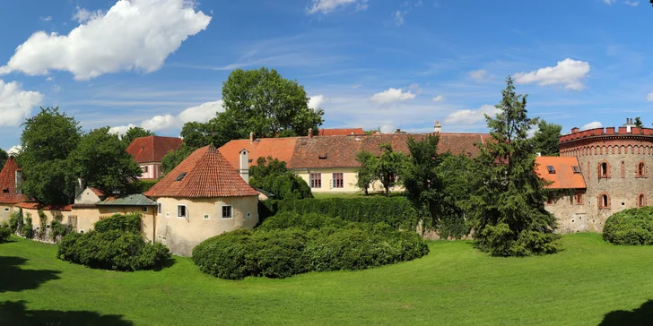 Za krásou jižních Čech: pobyt v Třeboni s polopenzí a vstupem do lázní