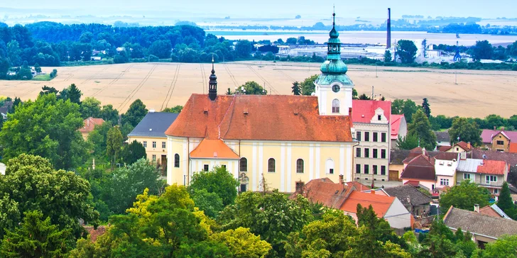 Vstupné na romantický zámek Tovačov pro 1 osobu i rodinu