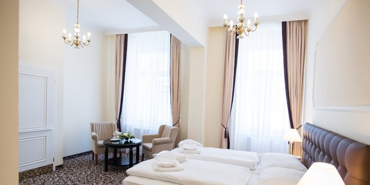 4* relax ve Varech: hotel u Mlýnské kolonády, snídaně a neomezený wellness