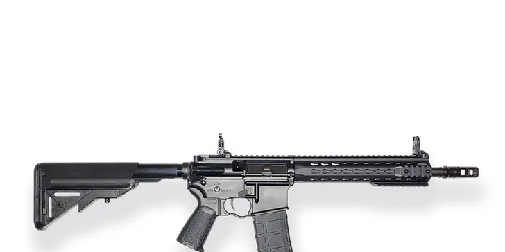 1–2 hodiny na laserové střelnici pro neomezený počet pistolníků: výběr ze 16 zbraní a 9 různých her