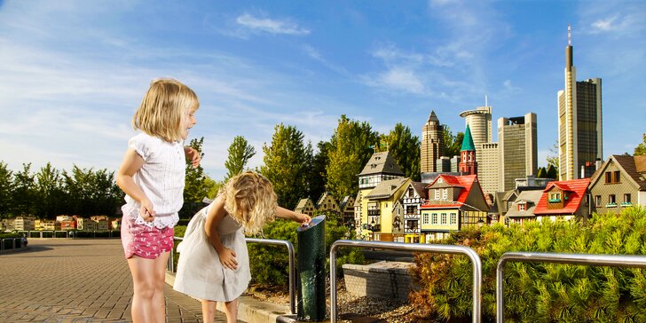 Nočním expresem do německého Legolandu: vstupenka a doprava vlakem v lehátkovém kupé.