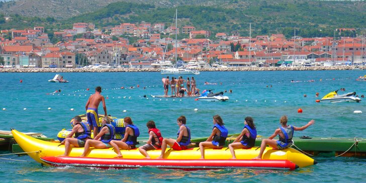7 nocí v Chorvatsku: penzion 500 m od pláže, za příplatek autobusová doprava i polopenze