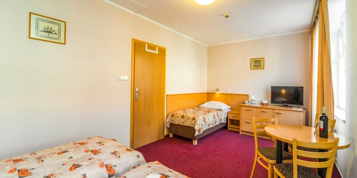 4* pobyt v Praze pro dva na jedinou noc i celý týden: snídaně a možnost wellness