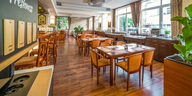 4* pobyt v Praze pro dva na jedinou noc i celý týden: snídaně a možnost wellness