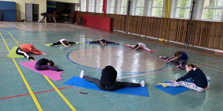 Příměstské akrobatické tábory: Aerial Silks, Aerial Hoop, gymnastika a spoustu další zábavy
