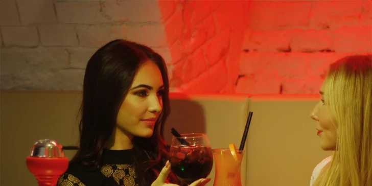Pohodové posezení u vodní dýmky v HighFive baru