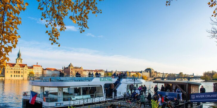 50min. vyhlídková plavba po Vltavě na ekologické lodi Bella Bohemia