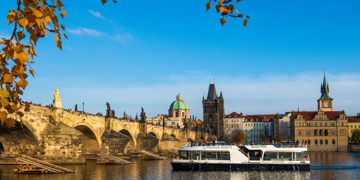 50min. vyhlídková plavba po Vltavě na ekologické lodi Bella Bohemia