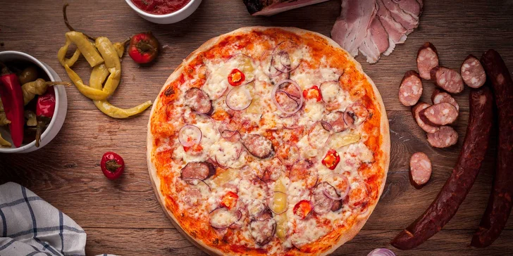 Italská dobrota: 1 nebo 2 velké pizzy podle výběru z 12 druhů