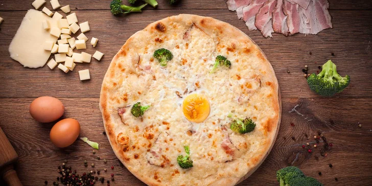 Italská dobrota: 1 nebo 2 velké pizzy podle výběru z 12 druhů