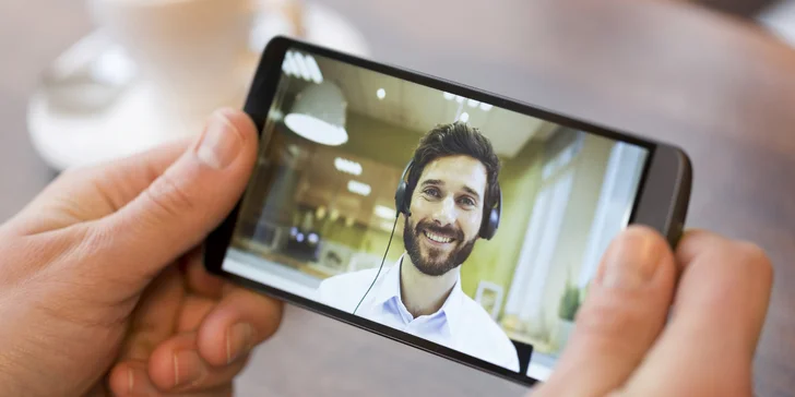 Mluvte jako rodilý Brit: 18 nebo 24 online lekcí angličtiny s lektorem