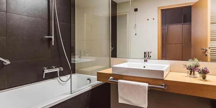 Dovolená v Chorvatsku: 4* hotel se stravou, neomezený vstup do 2 aquaparků