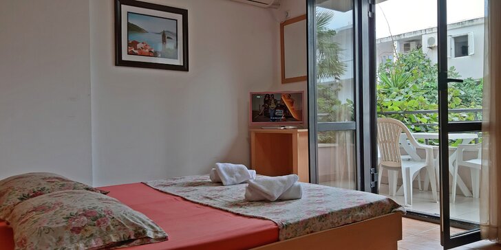 Dovolená v Černé Hoře: ubytování v klimatizovaném pokoji či apartmánu, 300 m od pláže