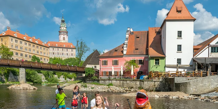 Krumlov a okolí na vodě: půjčení nafukovacích paddleboardů i raftů na 1–3 dny