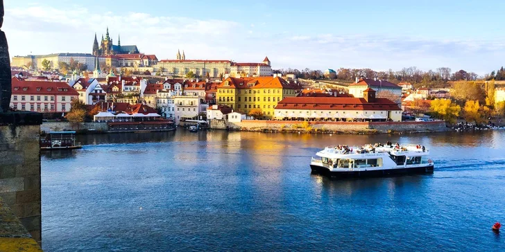 50min. vyhlídková plavba po Vltavě na ekologické lodi Bella Bohemia
