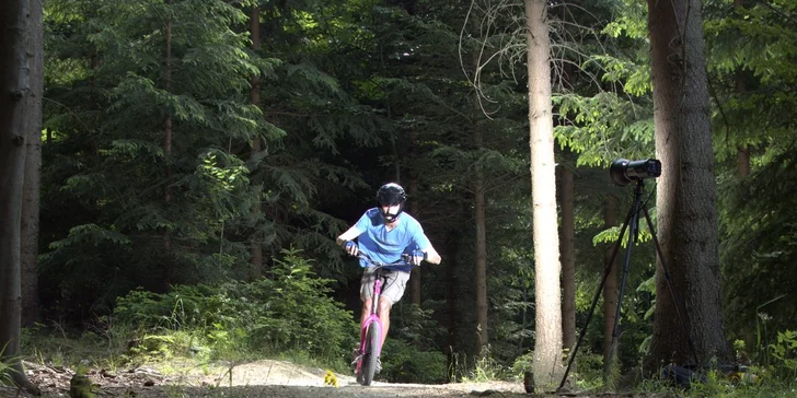 Hurá na výlet: zapůjčení turistické koloběžky včetně vybavení v Moravském Krasu
