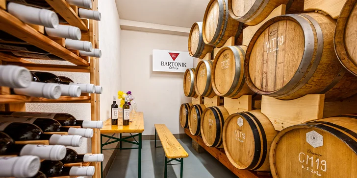 Letní degustace na Slovácku s cimbálovou muzikou a vinnými specialitami