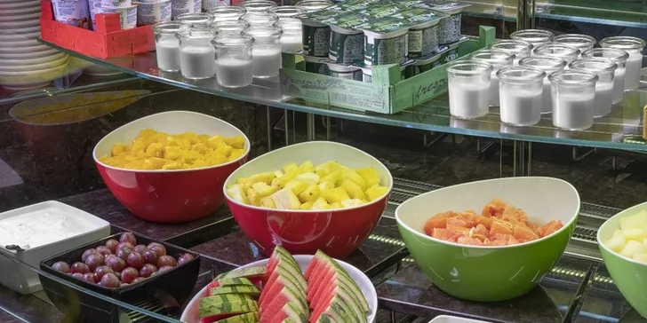 5* pobyt v hotelu Hilton u Vltavy: snídaně, neomezený wellness a pozdní check-out
