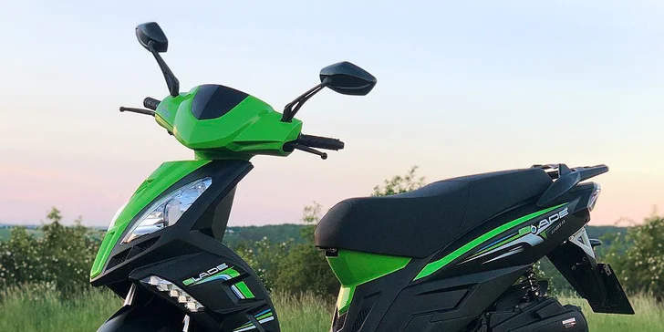 Výlet na dvou kolech: zapůjčení nového skútru vč. helmy a rukavic na den nebo celý víkend
