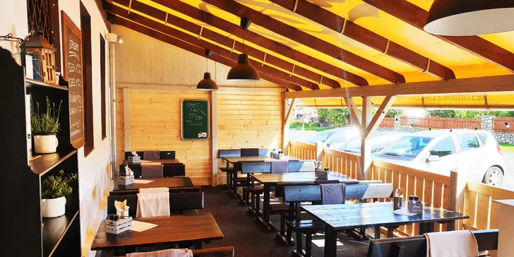 450g tatarák z vyzrálého hovězího plemene Angus: klasický či zauzený + 20 topinek