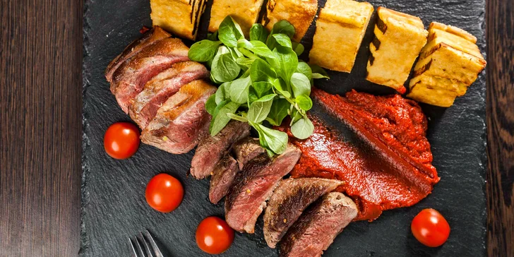 3chodové menu v zámecké restauraci pro 1 nebo 2 osoby: terina, kachní prsa a šlehačková roláda i s možností rozvozu