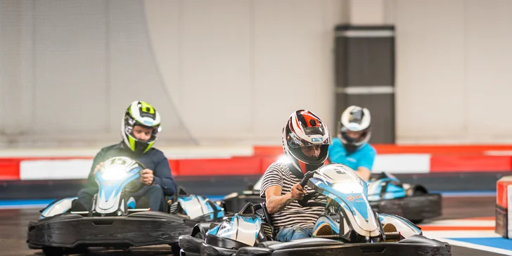 Pořádná dávka zábavy pro děti i dospělé: jízda na e-motokáře i s nápoji a vstupem do VR herny