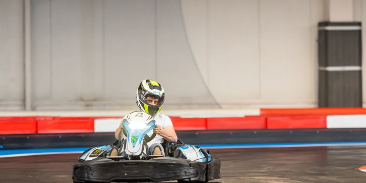 Pořádná dávka zábavy pro děti i dospělé: jízda na e-motokáře i s nápoji a vstupem do VR herny