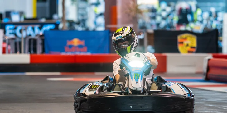 Pořádná dávka zábavy pro děti i dospělé: jízda na e-motokáře i s nápoji a vstupem do VR herny