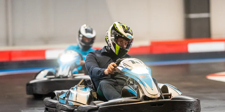 Pořádná dávka zábavy pro děti i dospělé: jízda na e-motokáře i s nápoji a vstupem do VR herny