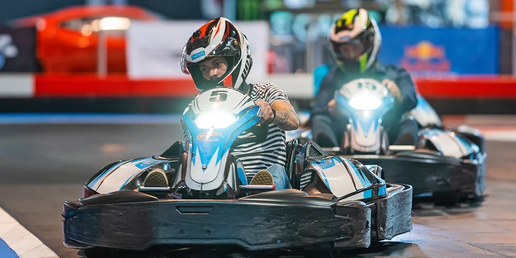 Pořádná dávka zábavy pro děti i dospělé: jízda na e-motokáře i s nápoji a vstupem do VR herny