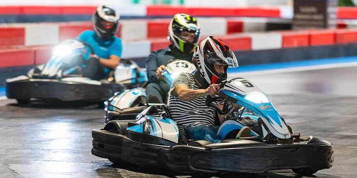 Pořádná dávka zábavy pro děti i dospělé: jízda na e-motokáře i s nápoji a vstupem do VR herny