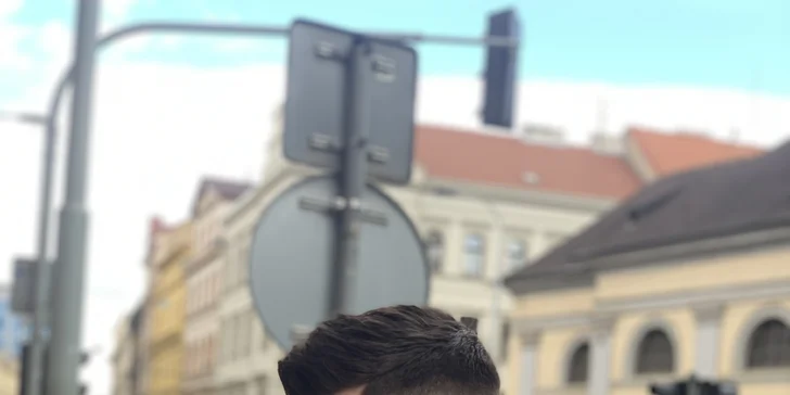 Buďte za elegána: pánský střih s mytím hlavy nebo s úpravou vousů a obočí