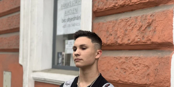 Buďte za elegána: pánský střih s mytím hlavy nebo s úpravou vousů a obočí