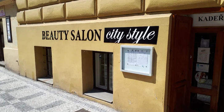 Kadeřnické balíčky: střih, barva, melír nebo balayage či air touch