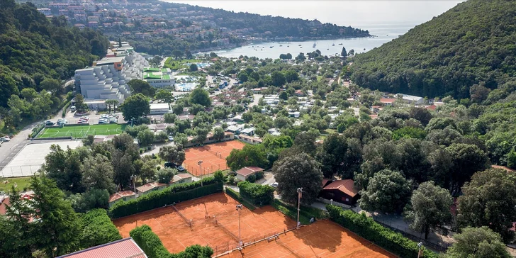 Dovolená v Rabacu na Istrii: 4* hotel u pláže, polopenze či all inclusive, bazénový komplex