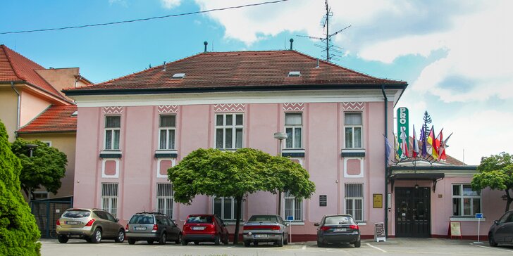 Lázeňský pobyt v Piešťanech: útulné pokoje, polopenze, termální koupel a lékařská konzultace