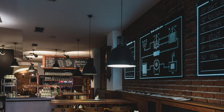 Posezení v Riegrovce pro 2 osoby: kuřecí stripsy, hranolky a pivo IPA z vlastního minipivovaru
