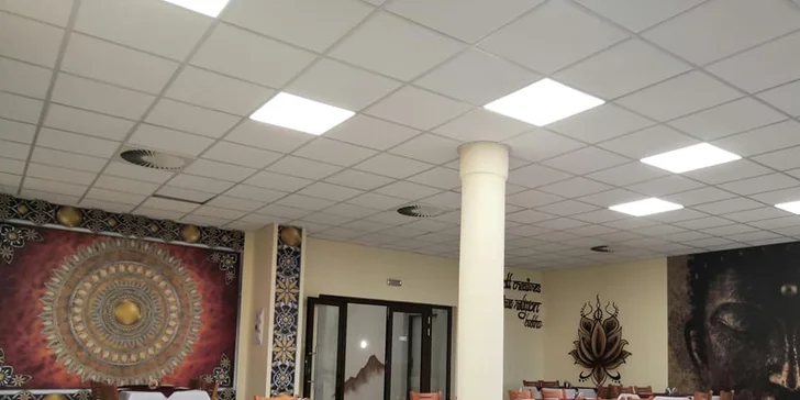 Kuřecí, jehněčí nebo vege indické menu i s polévkou a předkrmem pro dva
