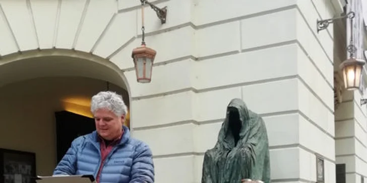 Venkovní kurz v Praze: základy skicování a kreslení architektury a památek