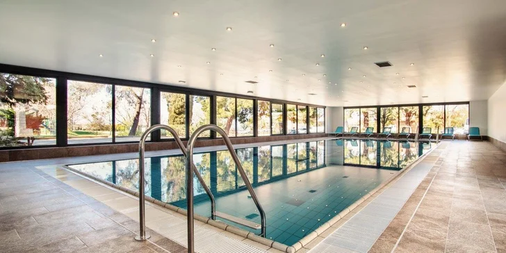 Rodinná dovolená v letovisku Izola: 4* hotel u pláže s obřím toboganem i all inclusive servisem