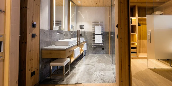 Dovolená v rakouském Zillertalu: neomezeně wellness, infrasauna na pokoji a snídaně či polopenze