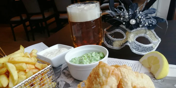 Britská klasika: fish & chips s mačkaným hráškem a pivem pro 1 nebo 2 osoby